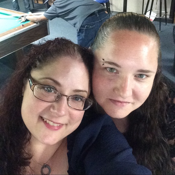 Meet your Posher, Kim - Picture 2 of 3